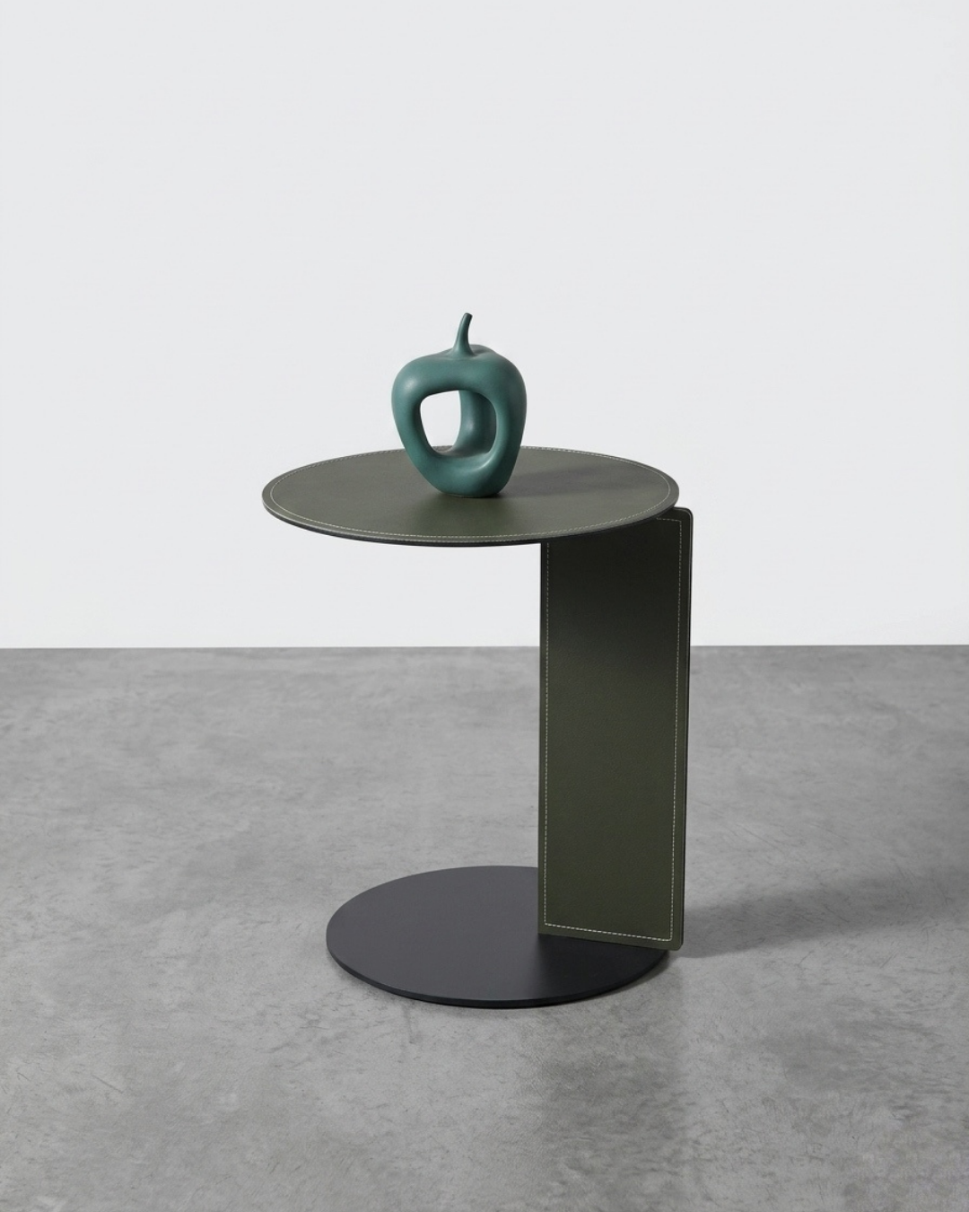 Table d'appoint bronze forme C